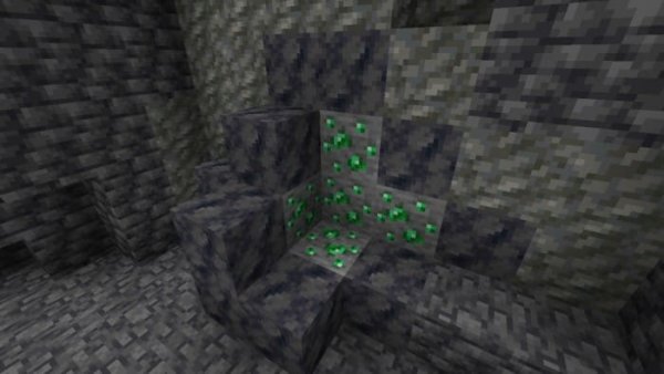 Small Emerald Geode