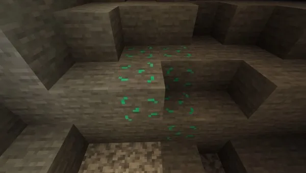 Aqaumarine Ore