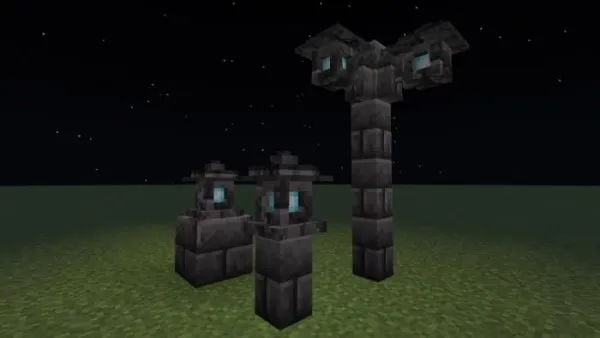 Cracked Deepslate Bricks Soul Lanterns