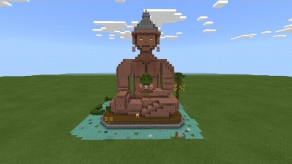 Natural Generated Structures: Buddhastatue.