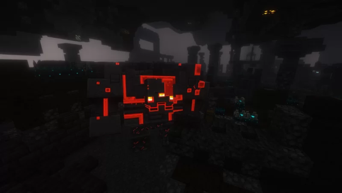 Redstone Monstrosity Warden: Screenshot 1