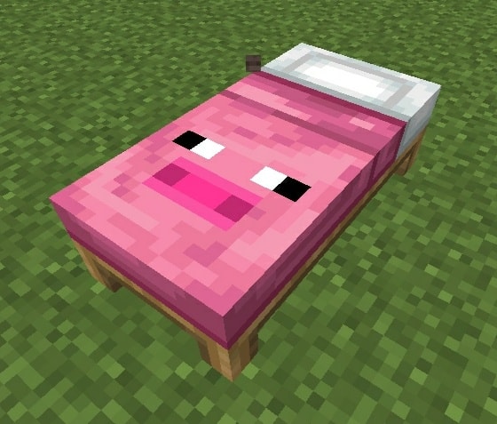 Pink pig-themed bed design.