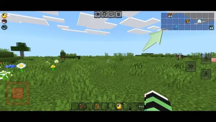 Game HUD with enhanced quick access icons