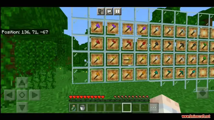 New custom tools and weapons display