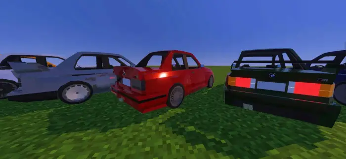 Blocky BMW E30 cars with custom features