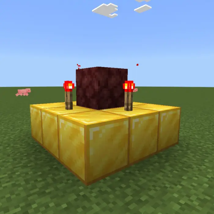 Herobrine altar made of gold and netherrack