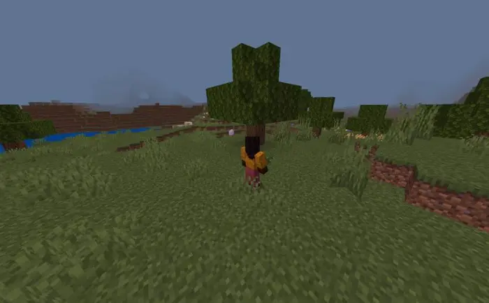 Player sneaking near a growing tree